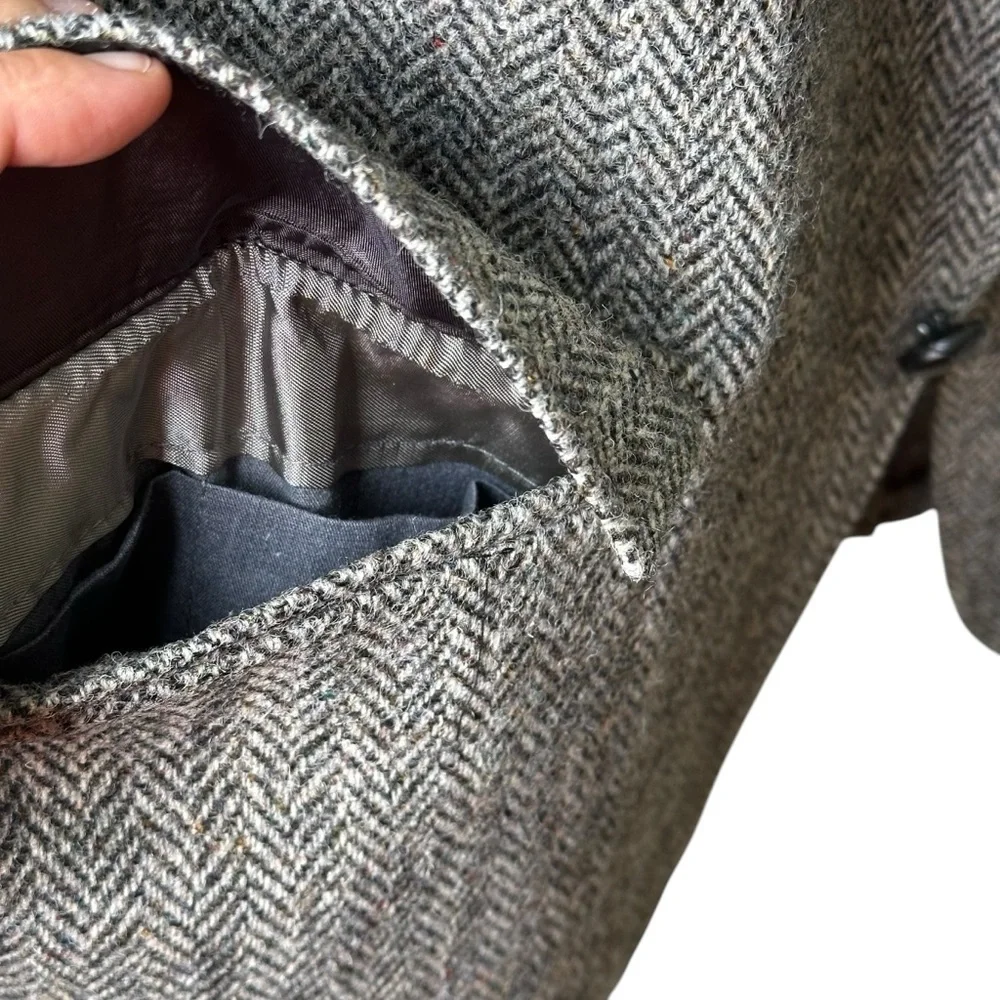 Vintage Adams Row Harris Tweed Size Large Herringbone Gray Wool Blazer